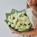 Белые кустовые розы от 9 шт. Белые кустовые розы от 9 шт.