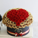 Золотые розы с сердцем (шар) от 101 шт. Золотые розы с сердцем (шар) от 101 шт.