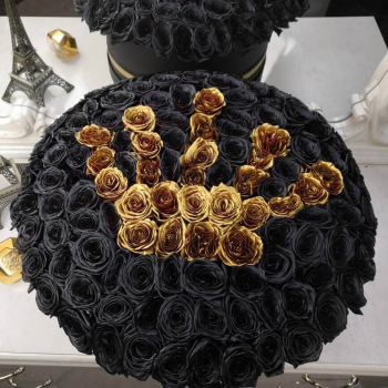 Черные розы с короной - 101 шт.
