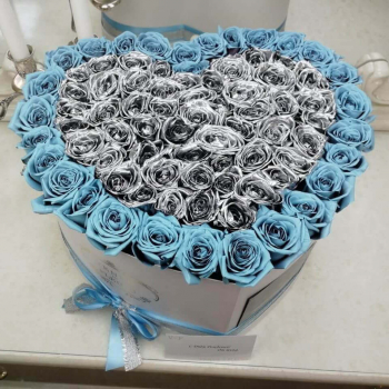 101 серебряная роза с окантовкой