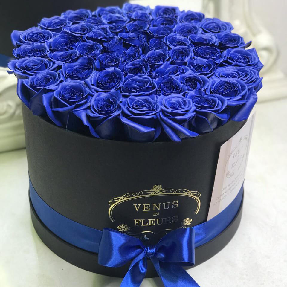 51 синяя роза в коробке 51 синяя роза в коробке