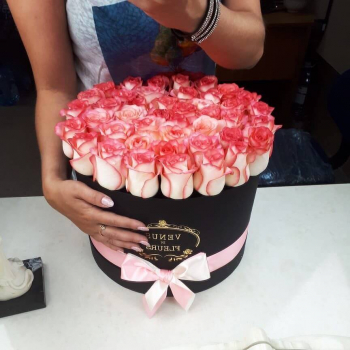 51 розовая роза в коробке 51 розовая роза в коробке