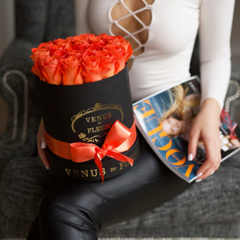 31 коралловая роза в коробке 31 коралловая роза в коробке