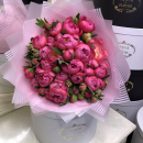 25 малиновых пионов в букете 25 малиновых пионов в букете