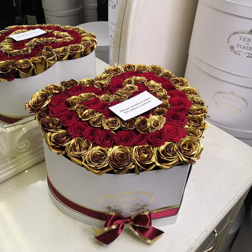 101 красно-золотая роза - сердце 101 красно-золотая роза - сердце
