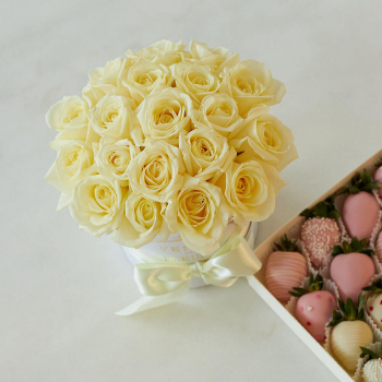 15 белых роз в коробке 15 белых роз в коробке