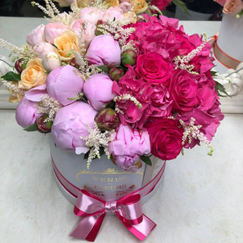 Пионы с гортензией в миксе от 41 шт.