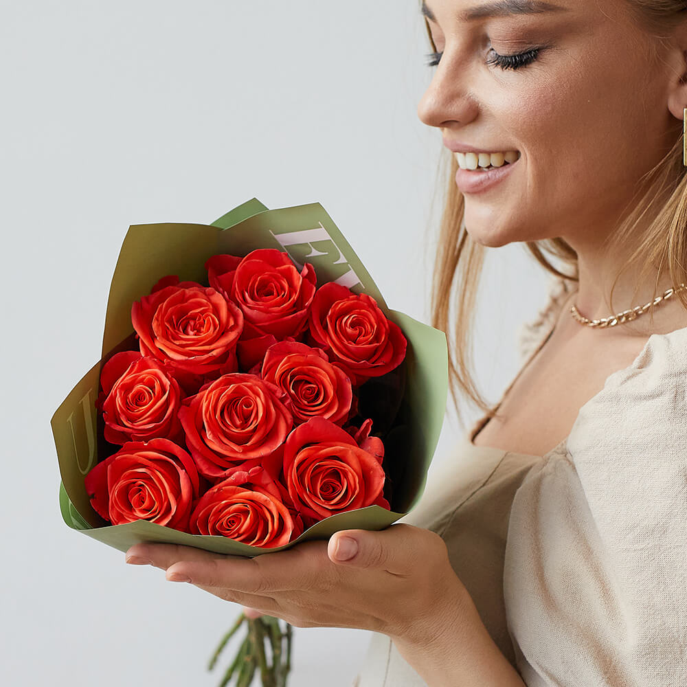 9 коралловых роз в букете 9 коралловых роз в букете