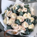 29 белых ранункулюсов в букете 29 белых ранункулюсов в букете