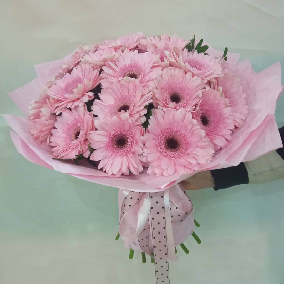 25 розовых гербер в букете 25 розовых гербер в букете