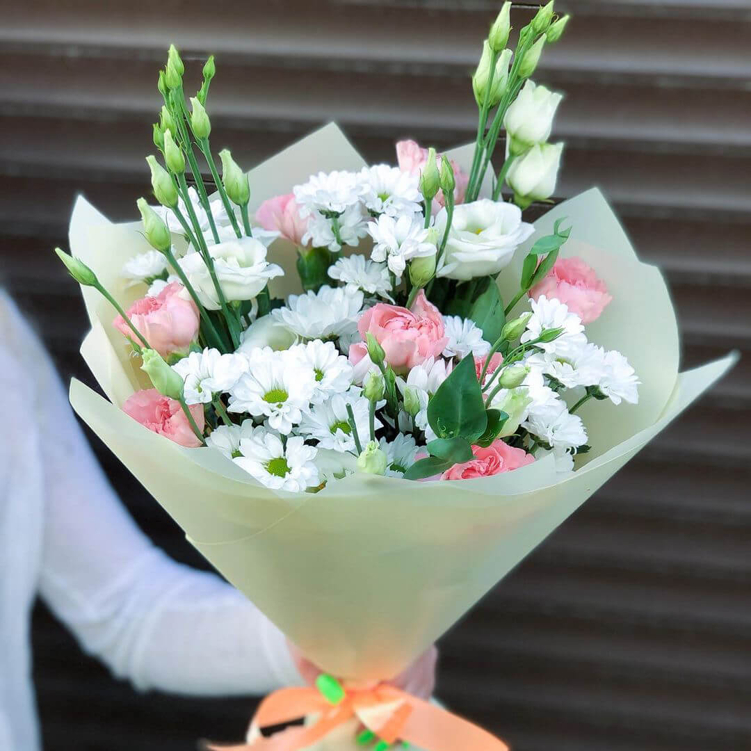 Эустомы с хризантемой - 9 шт. Эустомы с хризантемой - 9 шт.