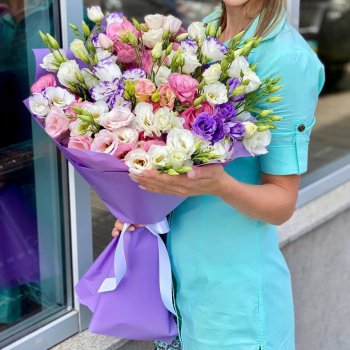 41 эустома в букете 41 эустома в букете