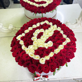 Букет с логотипом "Спартак" от 131 шт. Букет с логотипом "Спартак" от 131 шт.