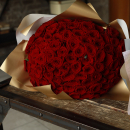 Букет красных роз от 9 шт. Букет красных роз от 9 шт.