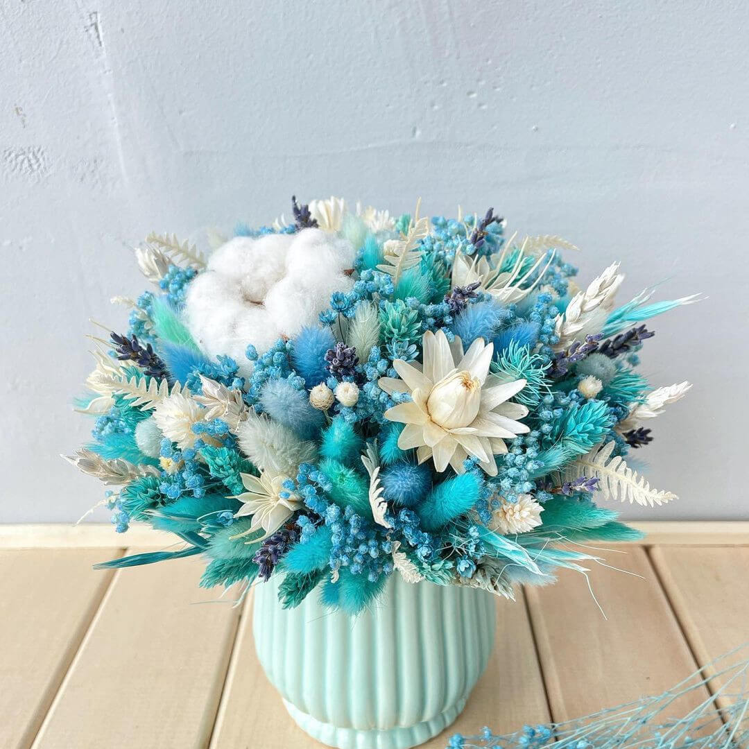 Бирюзовый сухоцвет в горшке - 33 шт. Бирюзовый сухоцвет в горшке - 33 шт.