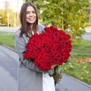 101 красная роза в букете - 70 см. 101 красная роза в букете - 70 см.