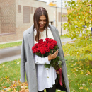 19 красных роз в букете - 80 см. 19 красных роз в букете - 80 см.