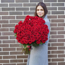 81 красная роза в букете - 80 см. 81 красная роза в букете - 80 см.