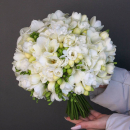 Букет невесты из белой фрезии - 101 шт. Букет невесты из белой фрезии - 101 шт.