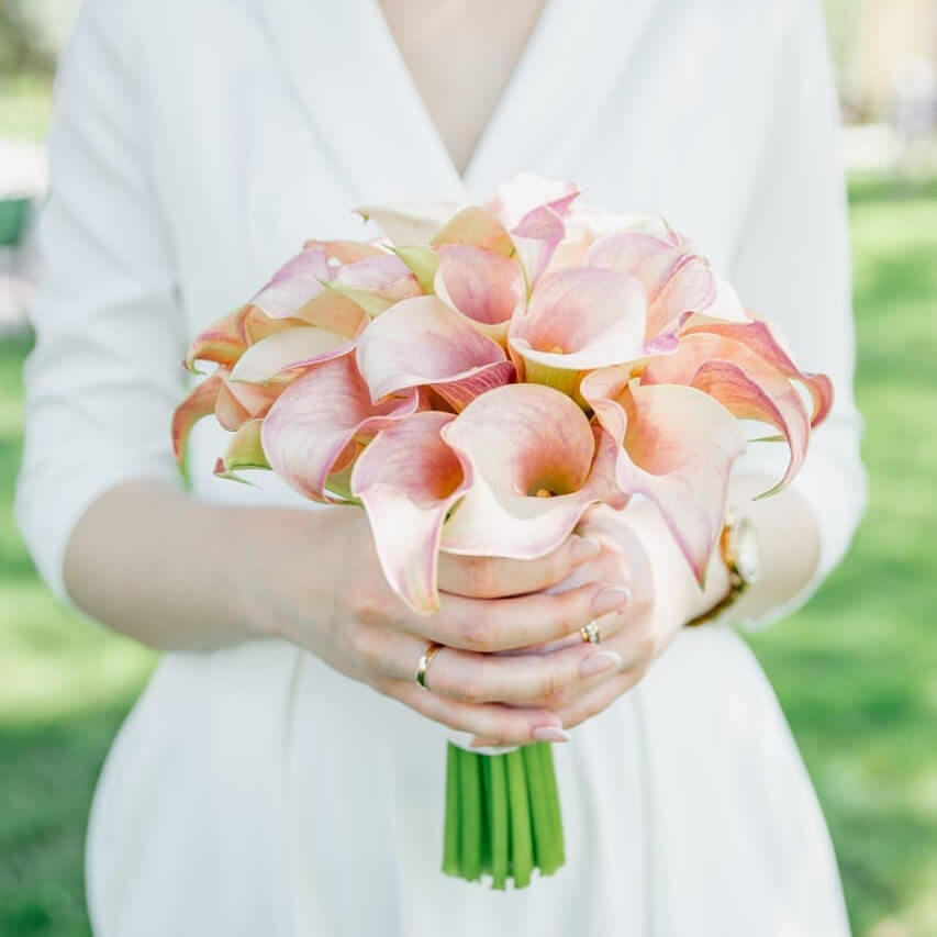 Букет невесты из 19 калл Букет невесты из 19 калл