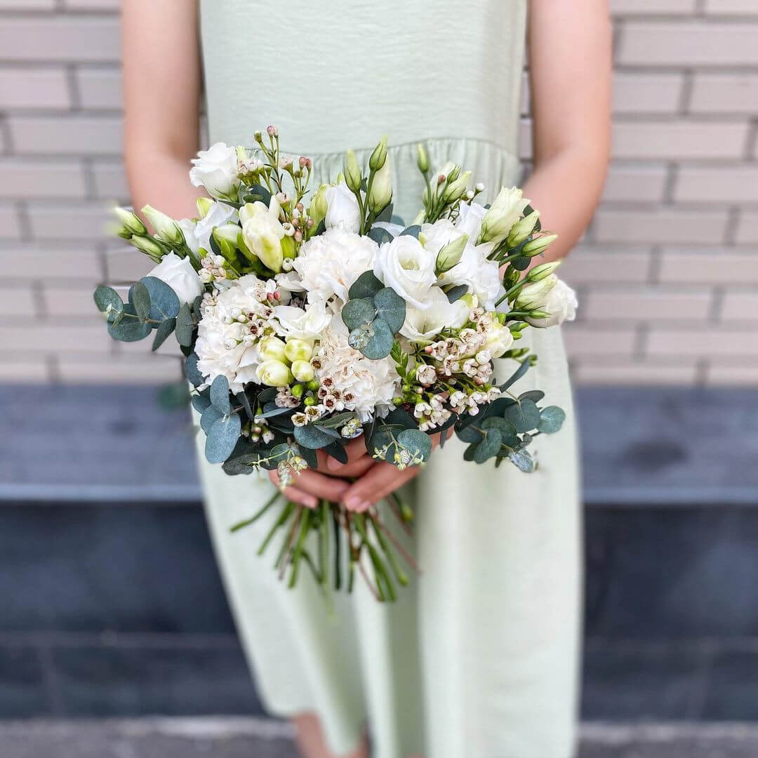 Белоснежный букет невесты - 25 шт. Белоснежный букет невесты - 25 шт.