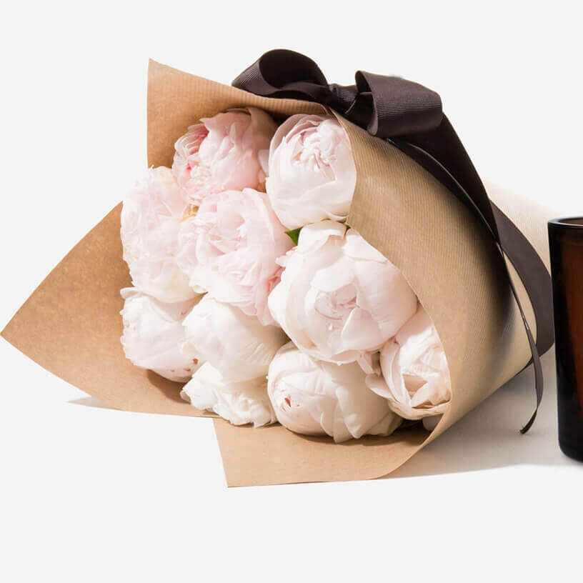 9 нежно-розовых пионов в букете 9 нежно-розовых пионов в букете