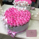 Розовые розы с орхидеями от 41 шт. Розовые розы с орхидеями от 41 шт.