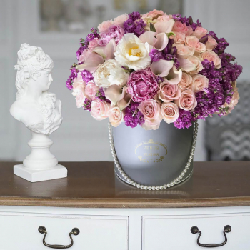 Микс с пионами и каллами - 101 шт.