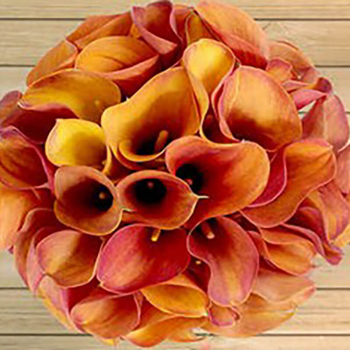 51 оранжевая калла в букете