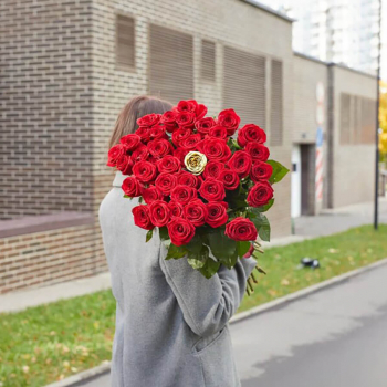 Букет красных роз - 70 см. от 9 шт Букет красных роз - 70 см. от 9 шт
