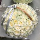 Белые розы в корзине от 51 шт. Белые розы в корзине от 51 шт.