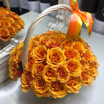 Оранжевые розы в корзине от 51 шт. Оранжевые розы в корзине от 51 шт.