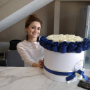 41 белая роза с синей окантовкой 41 белая роза с синей окантовкой