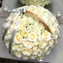 Белые розы в корзине - 101 шт Белые розы в корзине - 101 шт