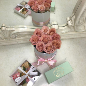 Кофейные розы в коробке - 9 шт.