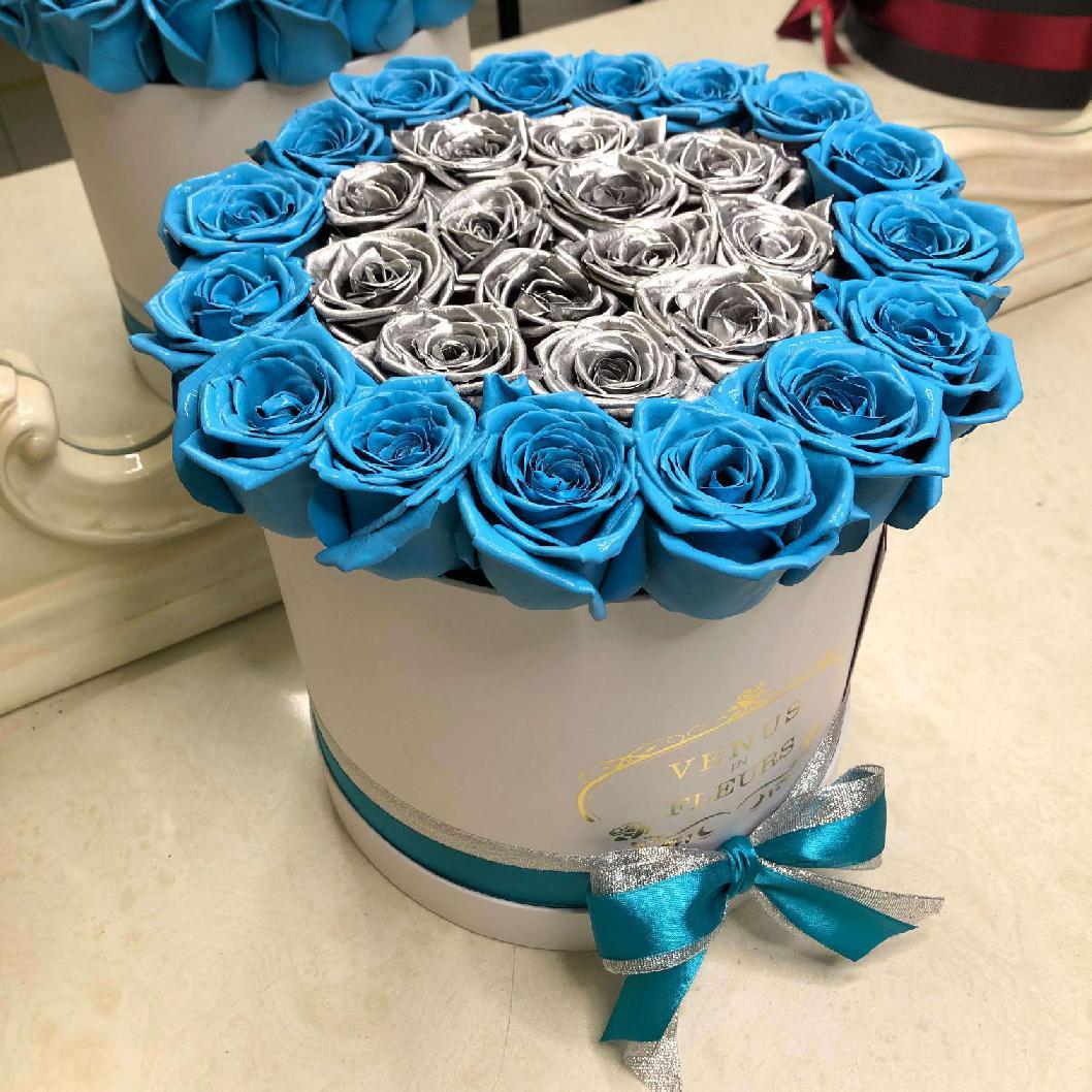 Серебряные розы с окантовкой - 29 шт. Серебряные розы с окантовкой - 29 шт.