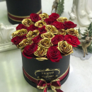 Красно-золотые розы в коробке - 29 шт Красно-золотые розы в коробке - 29 шт