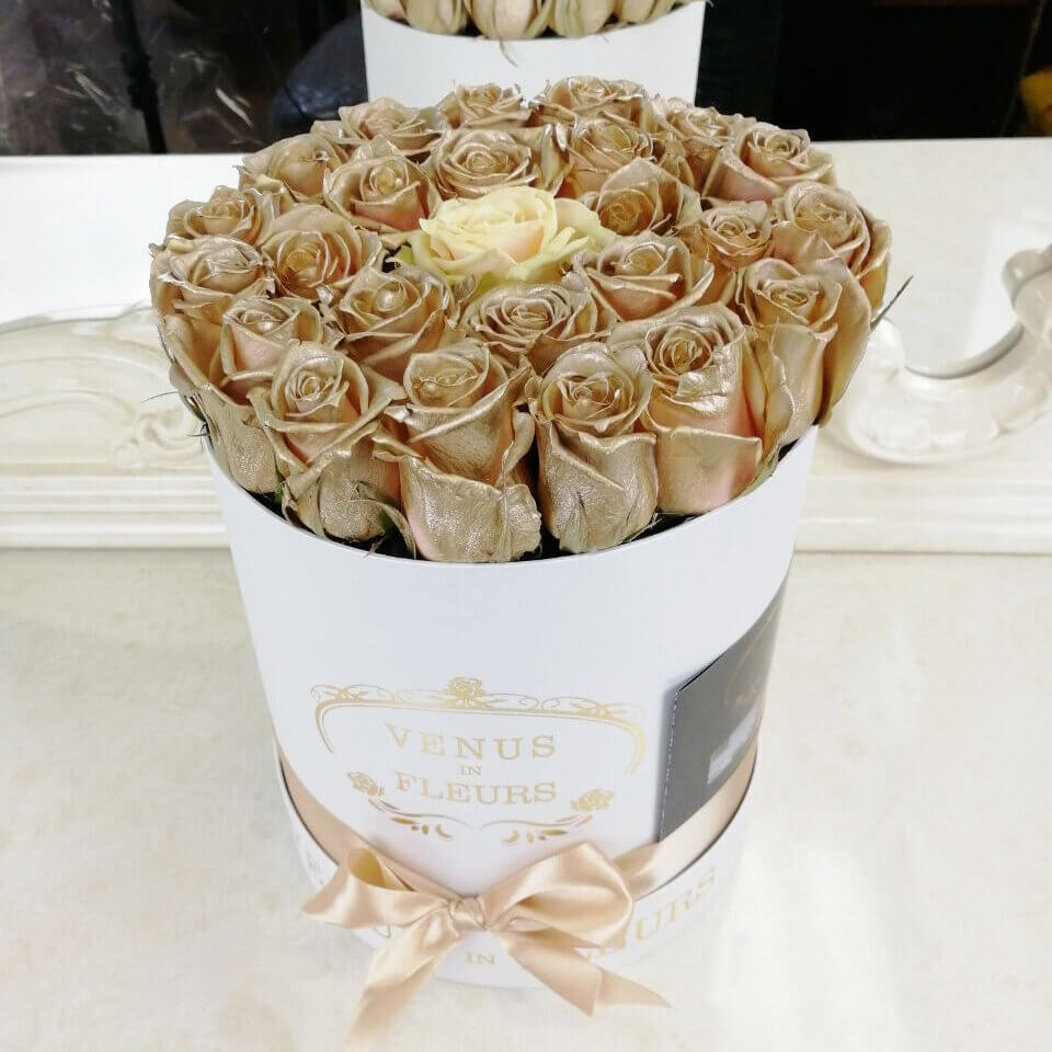 Золотые розы в коробке- 29 шт. Золотые розы в коробке- 29 шт.