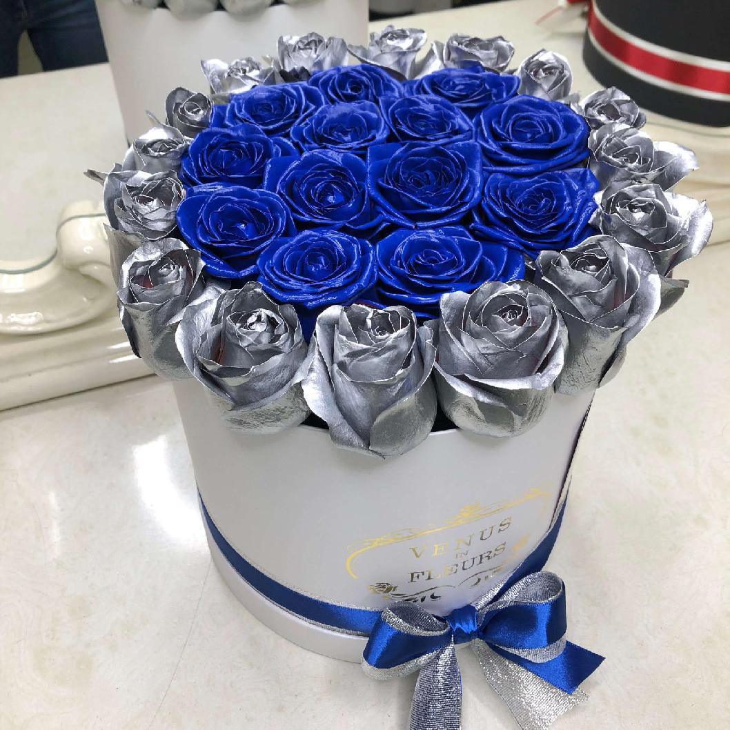 Синие розы с окантовкой - 29 шт. Синие розы с окантовкой - 29 шт.