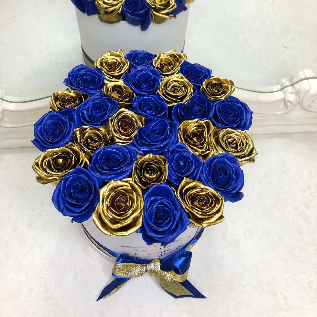 Сине-золотые розы в коробке - 29 шт Сине-золотые розы в коробке - 29 шт