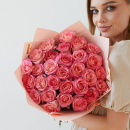 Розовые розы в букете - 31 шт. Розовые розы в букете - 31 шт.