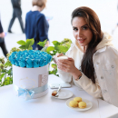 Голубые розы в коробке от 9 шт. Голубые розы в коробке от 9 шт.