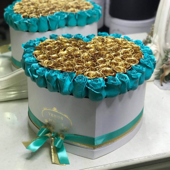 81 золотая роза с окантовкой - сердце