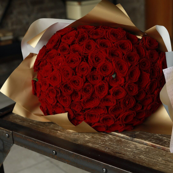 81 красная роза в букете 81 красная роза в букете