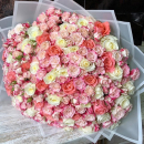 81 кустовая роза в нежных тонах 81 кустовая роза в нежных тонах