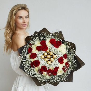 Микс цветов с конфетами - 61 шт.