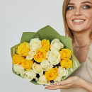 Бело-желтые розы в букете - 15 шт. Бело-желтые розы в букете - 15 шт.