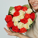 Бело-оранжевые розы - 15 шт. Бело-оранжевые розы - 15 шт.