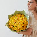 Желтые розы в букете от 9 шт. Желтые розы в букете от 9 шт.