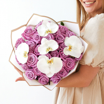 Фиолетовые розы с орхидеями - 31 шт. Фиолетовые розы с орхидеями - 31 шт.